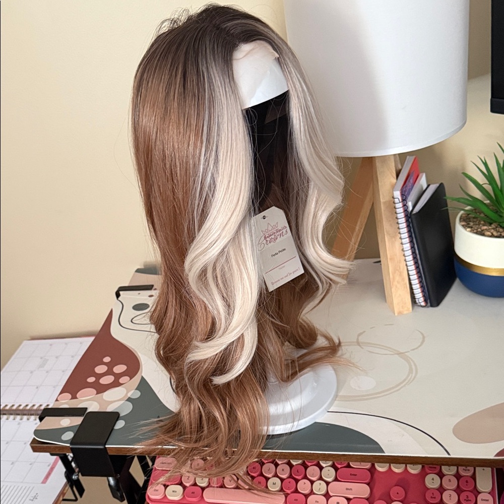 Blonde Icy and Ginger Crown by Chelsey Smith Crowns. Perla Petite. NWT. T part. - Picture 7 of 9